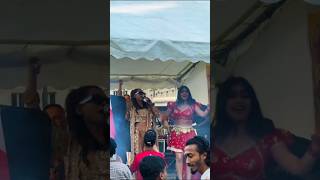 প্যারিসে গিয়ে অশ্লীল পোশাকে নাচলেন মারিয়া মীম। Maria Mim,Shorts.