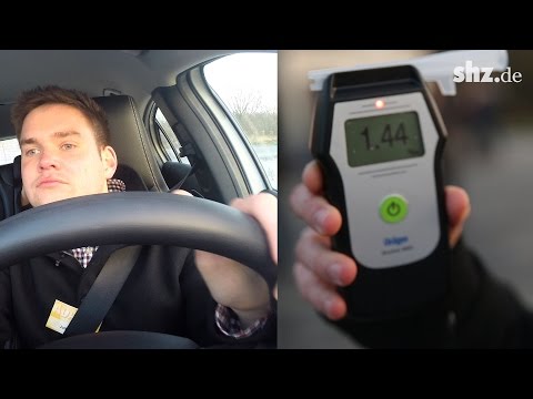 Video: Darf man betrunken Tesla fahren?