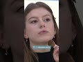 Makeup artistja: Krijimi i “jawline” bëhet me bronzer por nuk duket këndëshëm nëse teprohet
