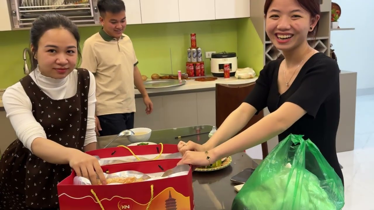 Hoài Anh Lên Chúc Tết Cường Ánh