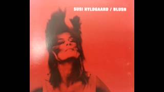 SUSI HYLDGAARD - SUCK THE BONE