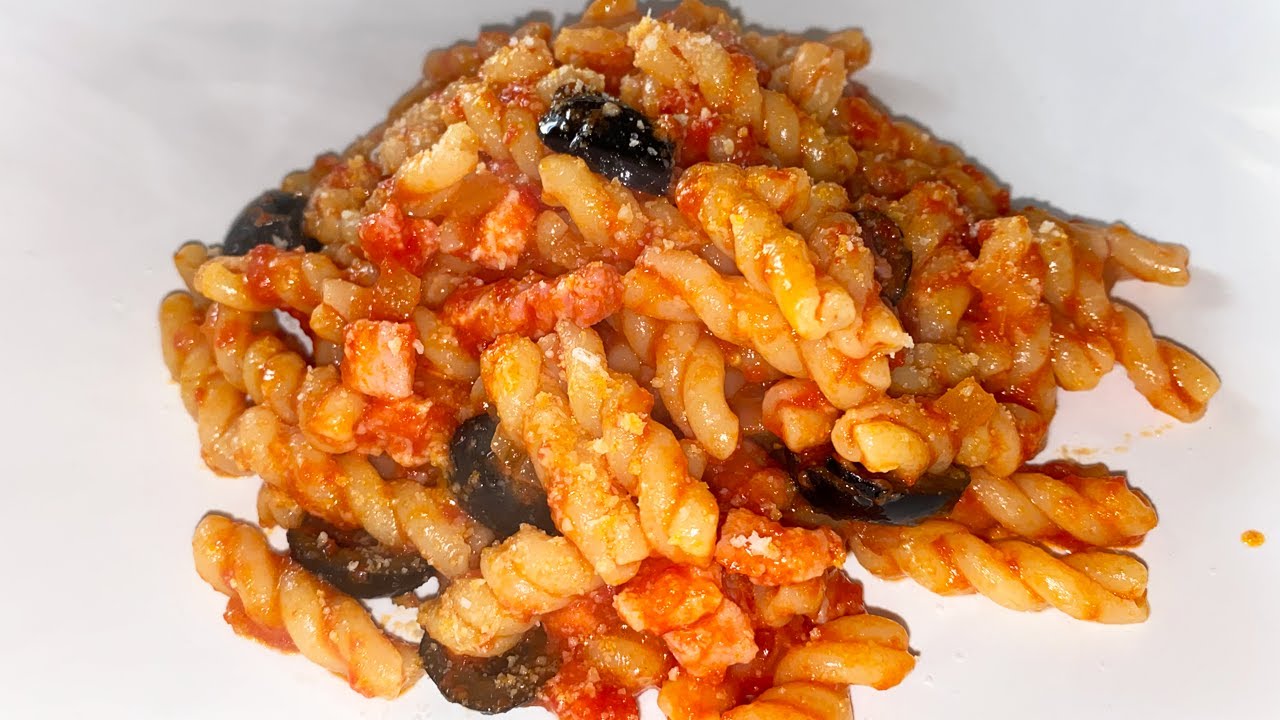 PASTA PANCETTA E OLIVE NERE YouTube