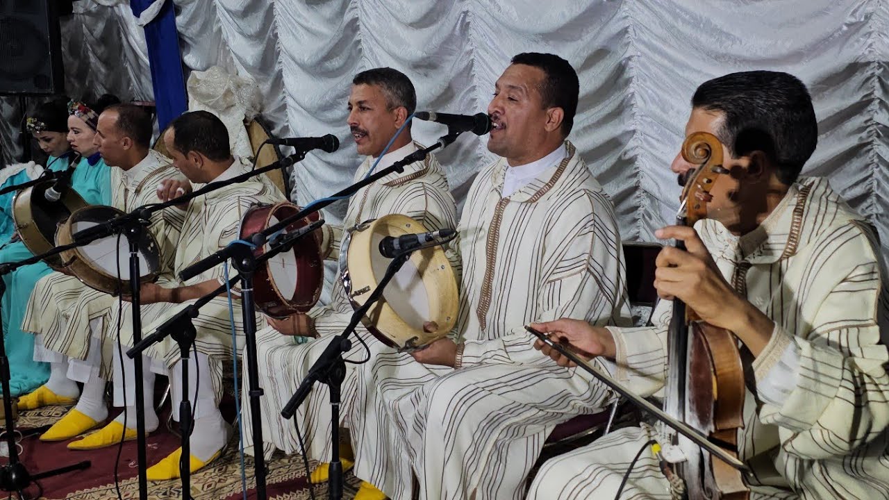 الفنان الشاعر الامازيغي حسن شواف و المجموعه زينة