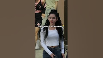 Aria forgot that she is famous now 😭🥲 #kpop #aria #kpopidol #xin #shorts #fyp