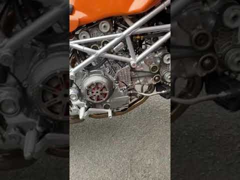 Ducati 996 on