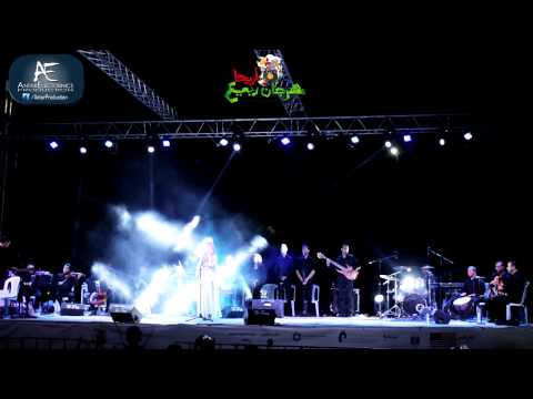 دلال أبو أمنه بيقولوا زغير بلدي      