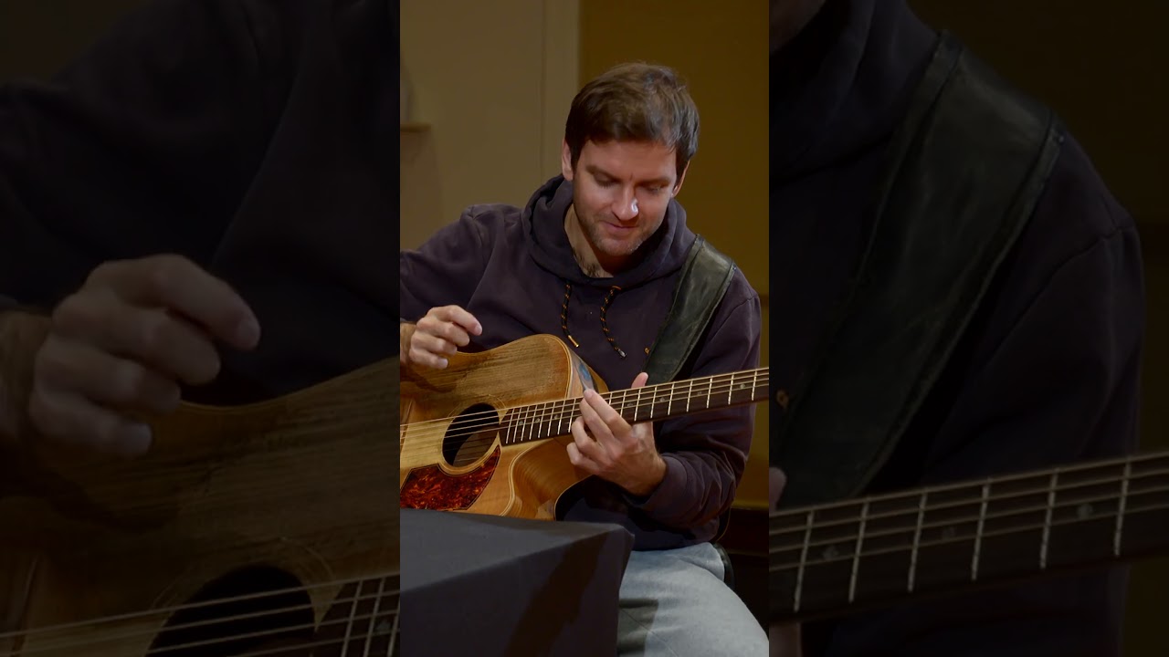 Guitar Virtuoso Daniel Champagne adlı videoyu YouTube'da izle Guitar Virtuoso Daniel Champagne adlı videoyu YouTube'da izle