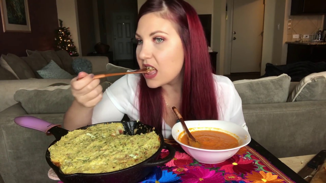 MUKBANG SHEPARDS PIE CARROT GINGER SOUP EATING SHOW VEGAN CRAZYEXBOYFRIEND STORYTIME