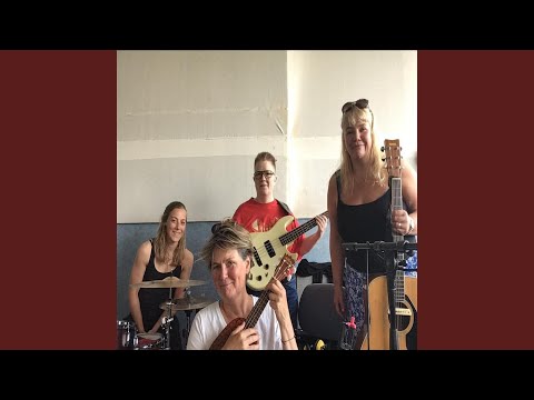 Gunna á Gulum Kjól