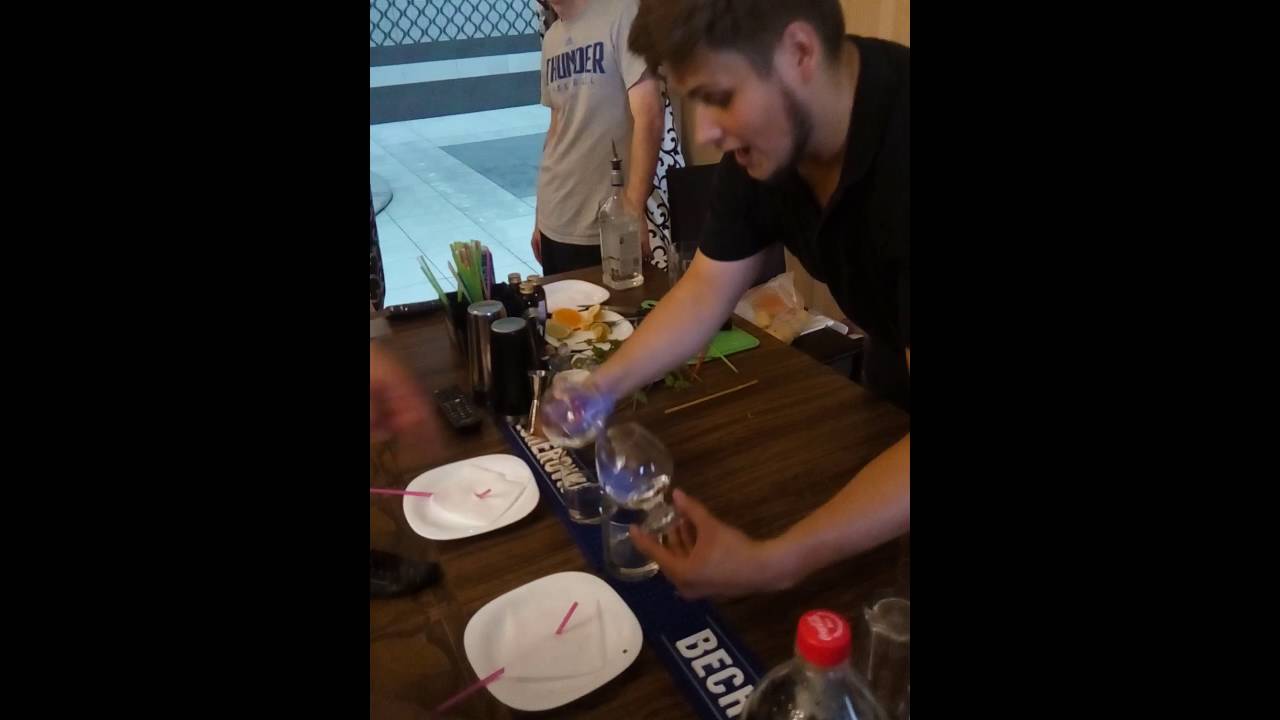 Как пьют самбуку дома