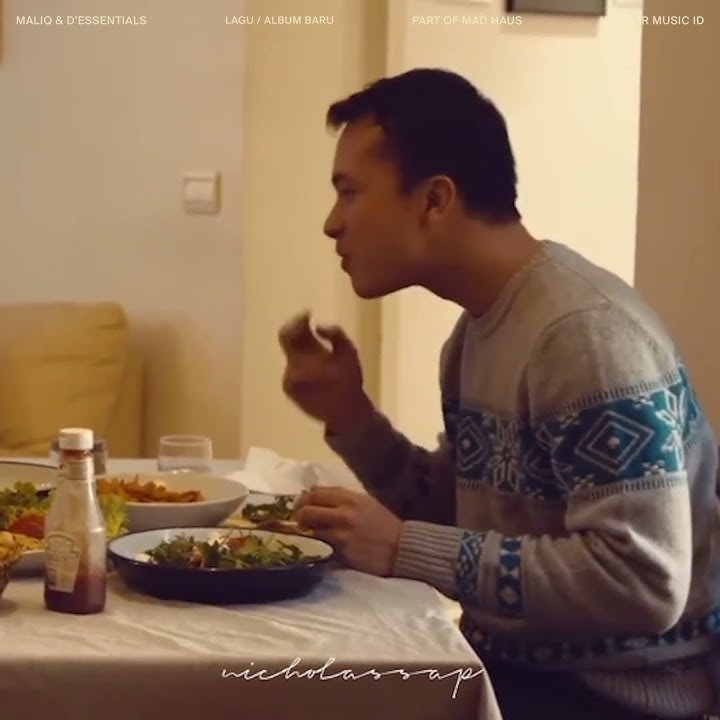 Download lagu Yang baper, eh laper ngacung! — 🎥 tt/nicholassapp #BeginiBegitu #DuhaiRembulan #AlbumBaruMAD