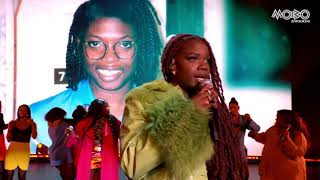 Miniatura de vídeo de "Enny FT Bellah | Peng Black Girls | Live At The 2021 Mobo Awards | #MOBOAwards"