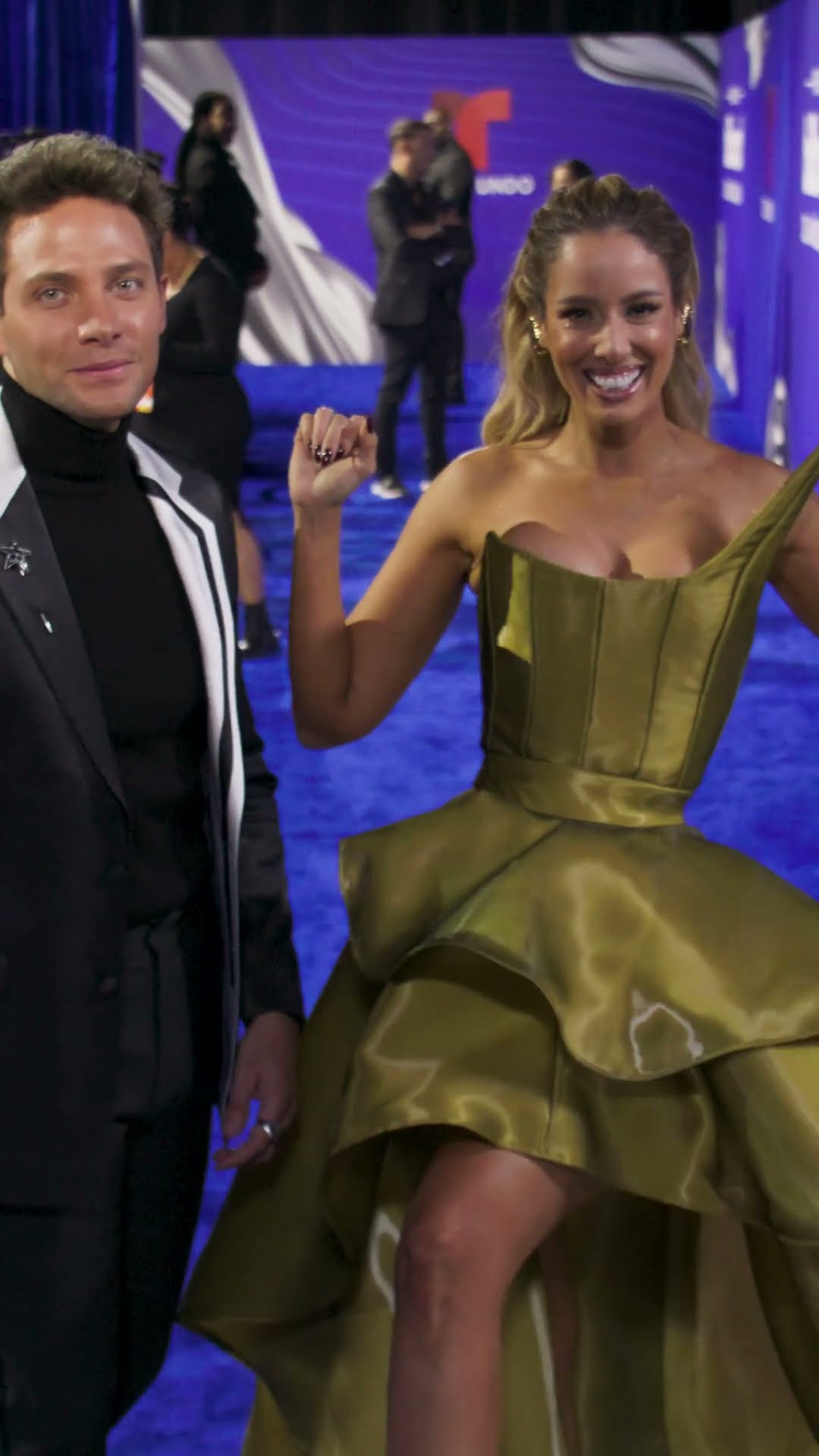 Gabriel Coronel y Aleida Ortiz luciendo increíbles ??✨ No te pierdas los #Billboards2024 esta noche