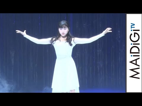 本田望結、「アナ雪2」アナからエルサへ変身！「ブロードウェイ クリスマス・ワンダーランド」プレスコールでスケーティング披露