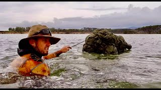 Coastal Foraging.. CATCH AND COOK Hiking Australia...