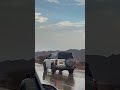 تمشي غنج والناس تتحيـر