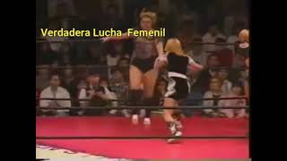 Bull Nakano y Cinthia Moreno vs Akira Hokuto y Mita Etsuko