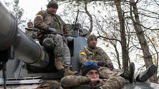 Guerre en Ukraine : l'armée ukrainienne méfiante face à l'annonce du retrait russe de Kherson