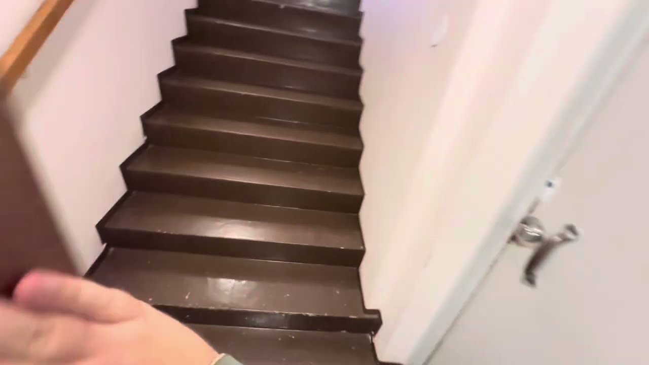 1961 KONE (mod. 1989 KONE) traction elevator @ Punahilkantie 10C, Roihuvuori, Helsinki, Finland