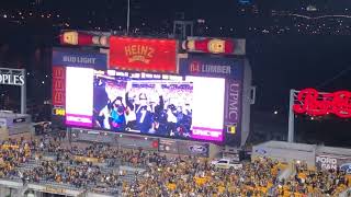Ben Roethlisberger Salutes Heinz Field Crowd After His Last Home Game