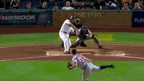 John Jaso crushes a pinch-hit, two-run home run