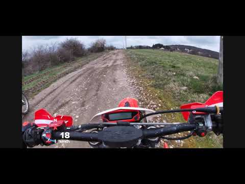 250 4T vs