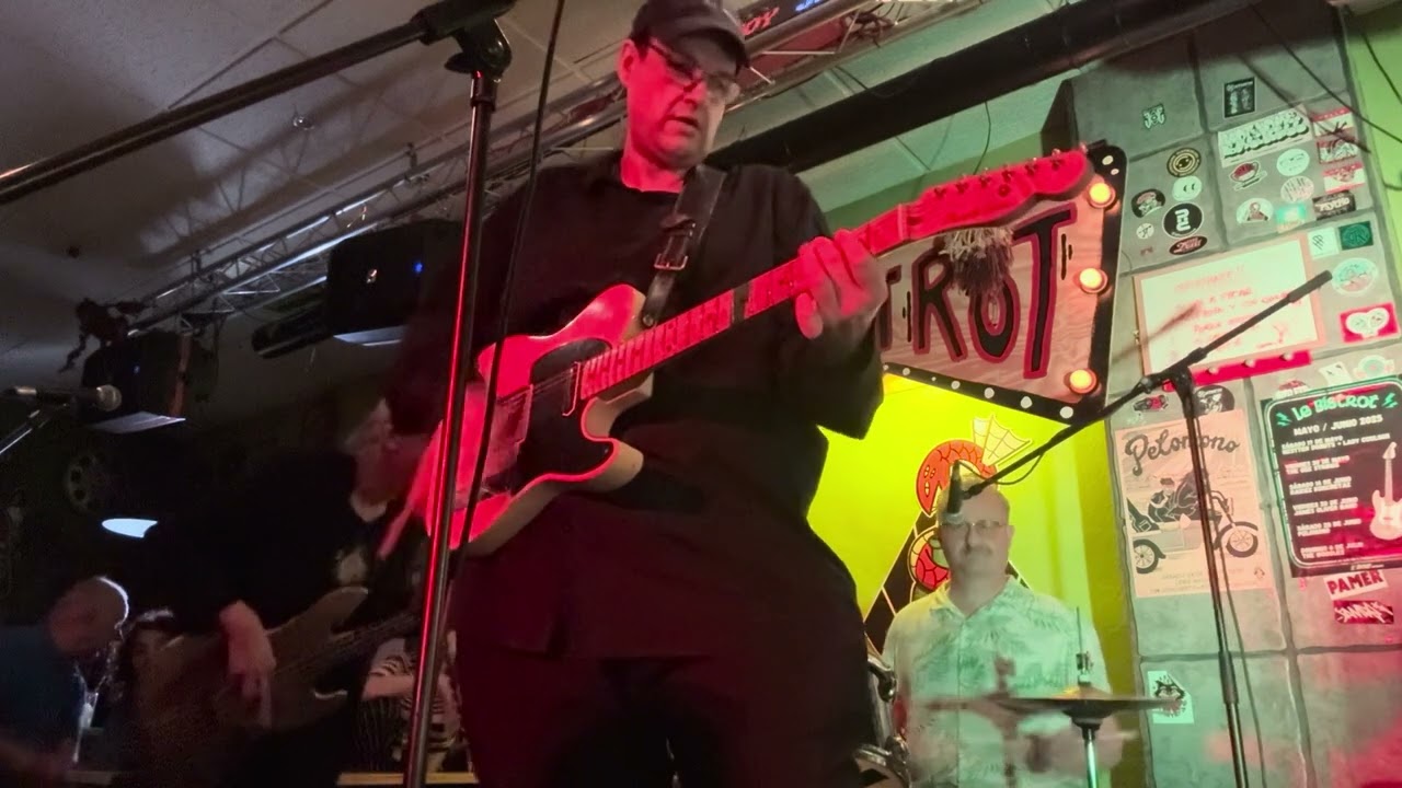 James Oliver band featuring Norman watt Roy and mark kemlo live in Spain 4 tracks