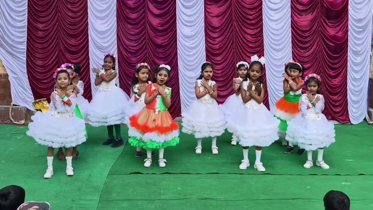 Papa Mere Papa Kids Dance Performance | Senior KG Students Dance |  