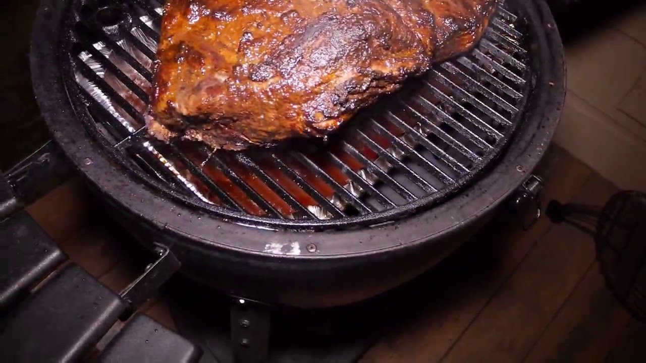 uitroepen afstuderen Psychologisch Texas Brisket on the Char-griller Akorn Kamado Kooker - YouTube