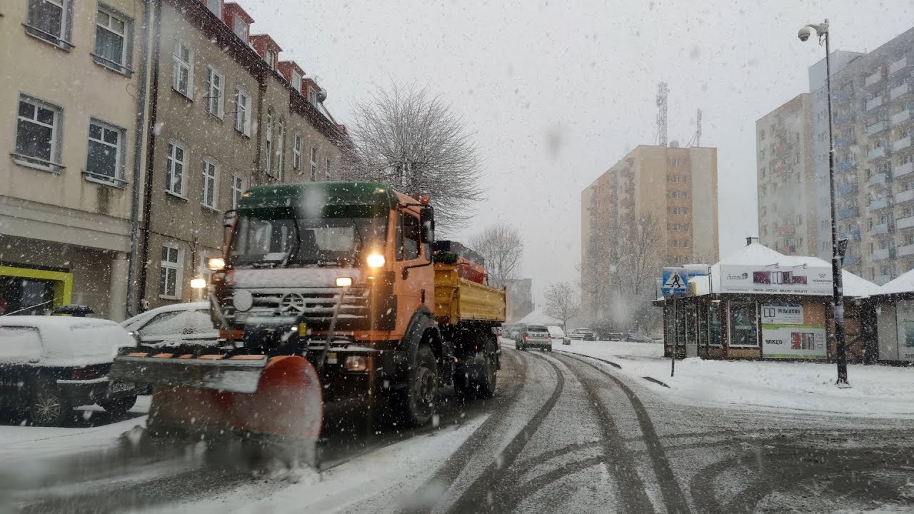 Zimowy Malbork. Przejazd przez miasto nie tylko dla tych co za granicą✴ 20 grudnia 2021