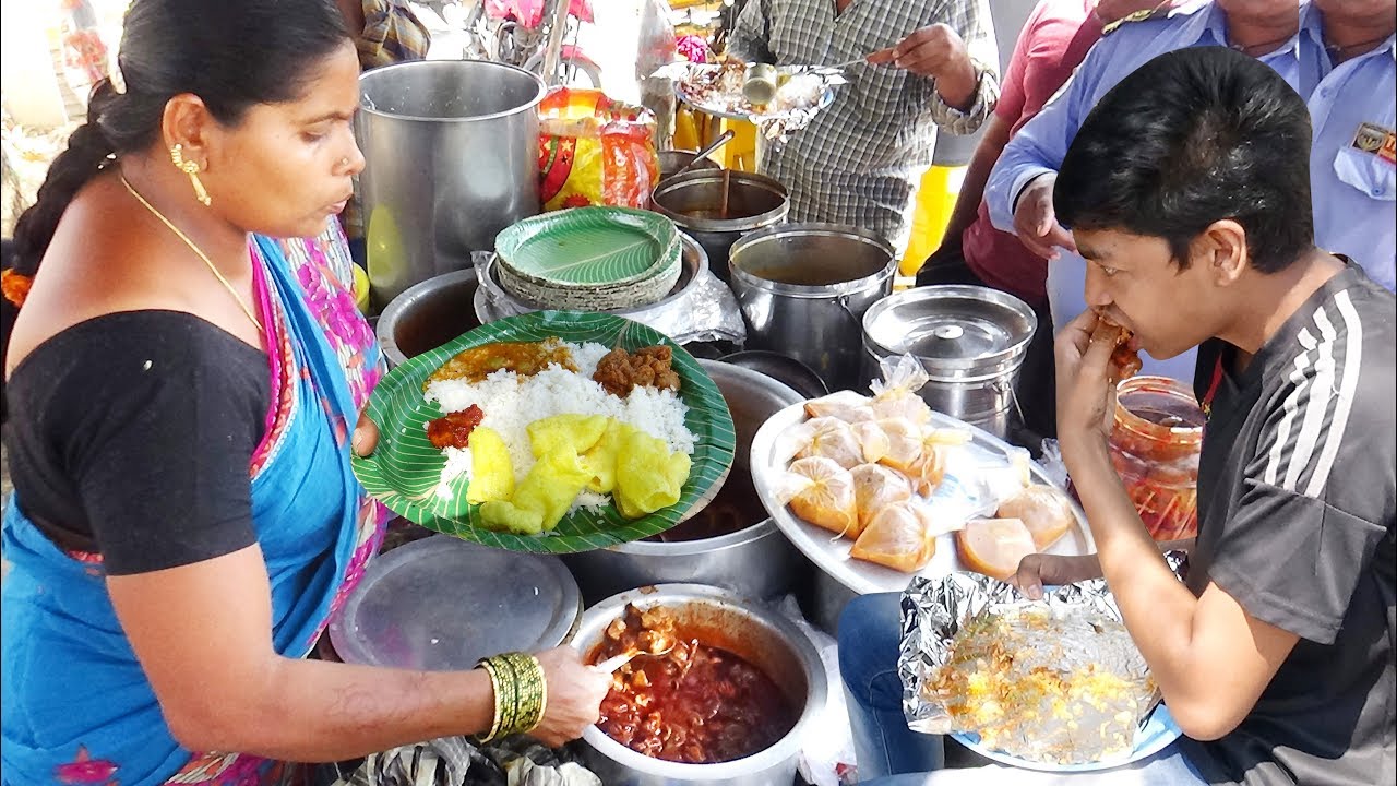 Best Hard Working Couple of Roadside Meals | Chicken Rice / Dal Rice @ 60 rs | Hyderabad Street Food | Street Food Catalog