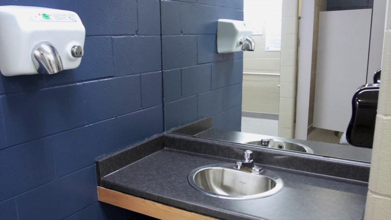 SEAPARC  Accessible change room