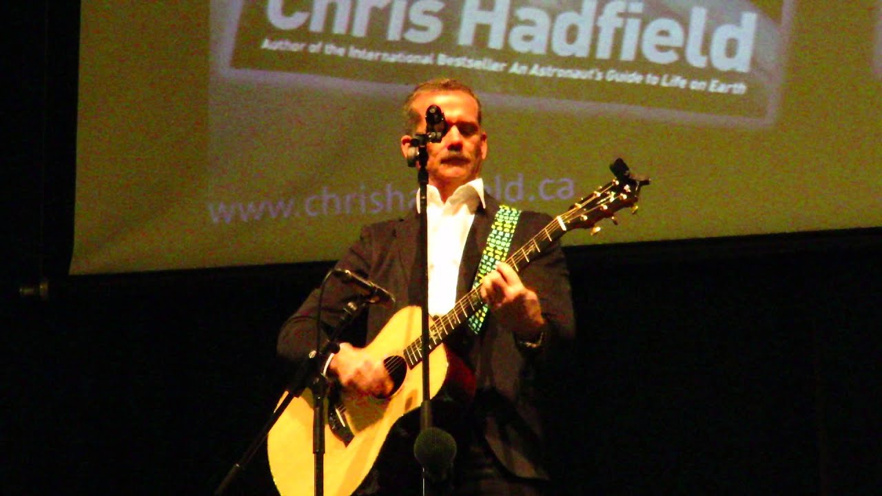 Col. Chris Hadfield (@Cmdr_Hadfield) in Bath, UK 11.12.14)