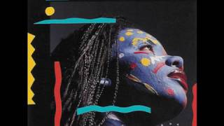 Download Lagu Margareth Menezes e  Jimmy Cliff     (  Me Abraça e Me Beija ) MP3