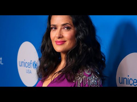 Salma Hayek talks about a nearly deadly case of COVID-19
