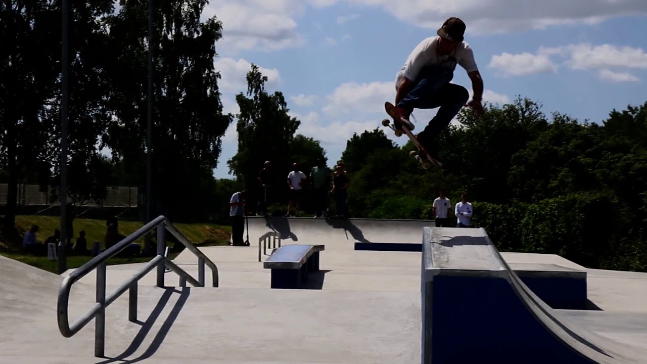 Melon Grab Quater to bank at the new Alton Skatepark YouTube