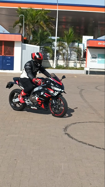 'ZX-6R Meets Aprilia RS457 – Twin Rockets Entry 🚀🔥'#ZX6R #ApriliaRS457 #SuperbikeEntry