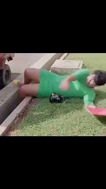 Indro JATUH Pas Naik Bajaj 🤣😅😂 #komedi #shortvideo #warkop