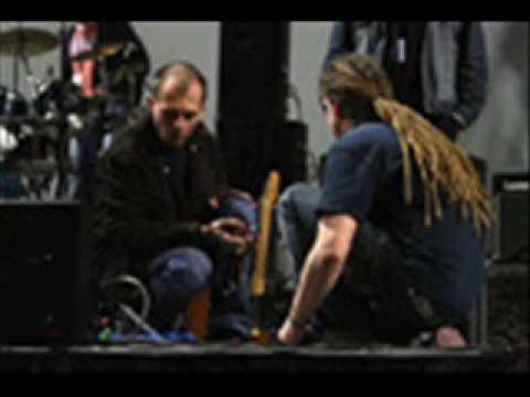 Assista a Republic- Levelem no YouTube
