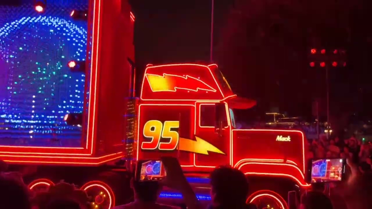 Disney land paint the night parade on 4th of July 2025