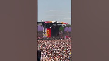 #TheWolfeTones dominate the #ElectricPicnic main stage 🤯🇮🇪