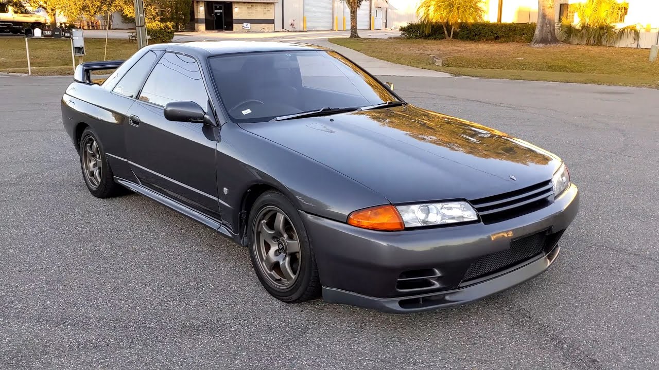 nissan skyline grey