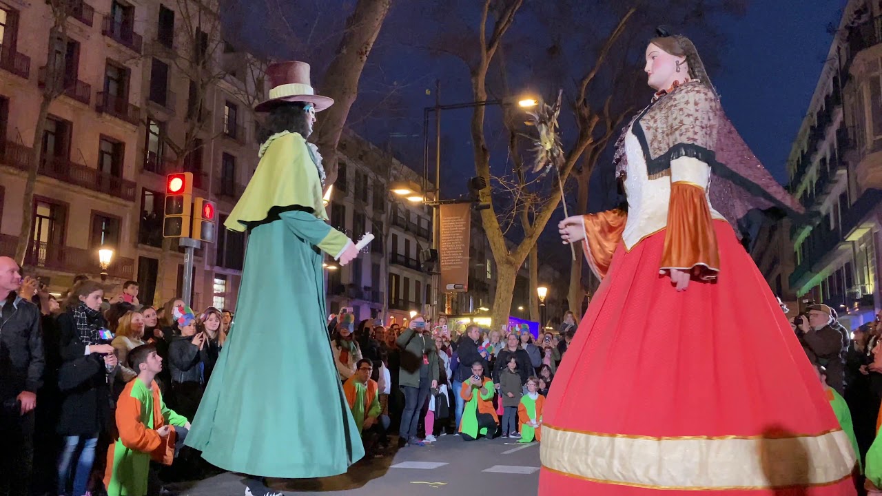 Gegants vells de la Casa de la Caritat o del Carnaval | Arribo del Rei Carnestoltes 2020