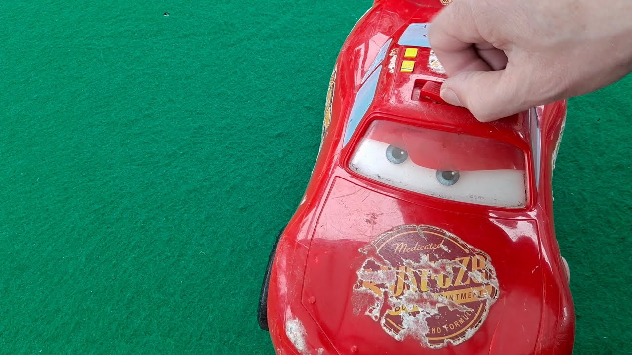 How do Lightning McQueen's eyes work? YouTube