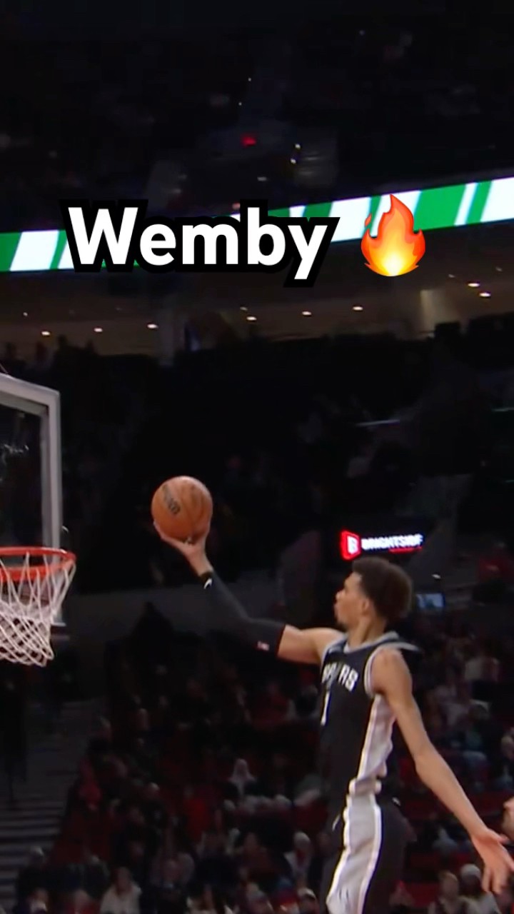 Victor Wembanyama extends for the layup! ??|#Shorts