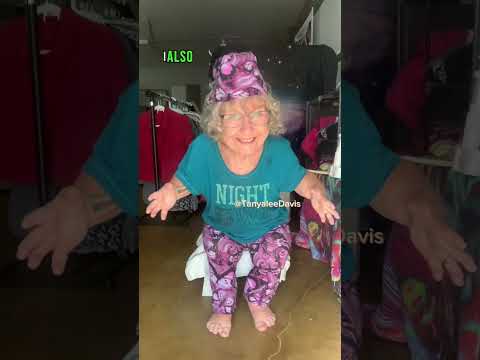 Tanyalee Davis getting glammed up with her new @walmart leggings