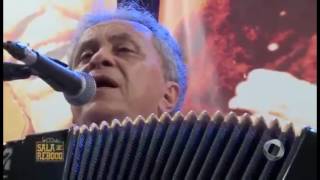 Flávio José e Santanna se emocionaram ao homenagear as mães chords