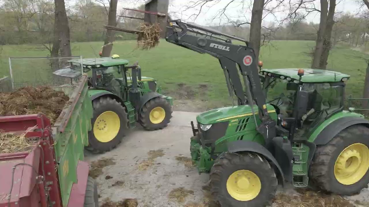 Miststreuen mit Strautmann VS 16 + 2x John Deere 6215R / 6195R