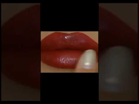 أحمر الشفاه الثابت لون خمري يجنن 2022