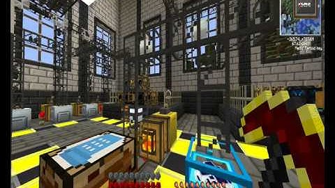 Minecraft Tekkit Automatic Solar Panel Factory